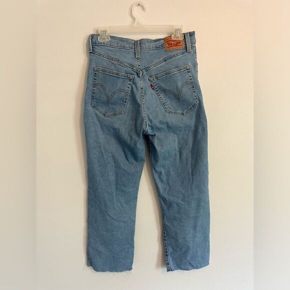 Levi’s Rib cage Straight Ankle Button Fly Light Wash Denim Jeans Size 29 Waist - Picture 4 of 9